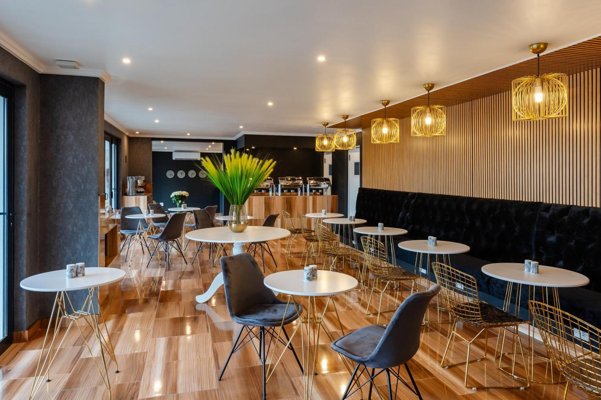 Bedfordview Hotel & Apartments ヨハネスブルグ エクステリア 写真