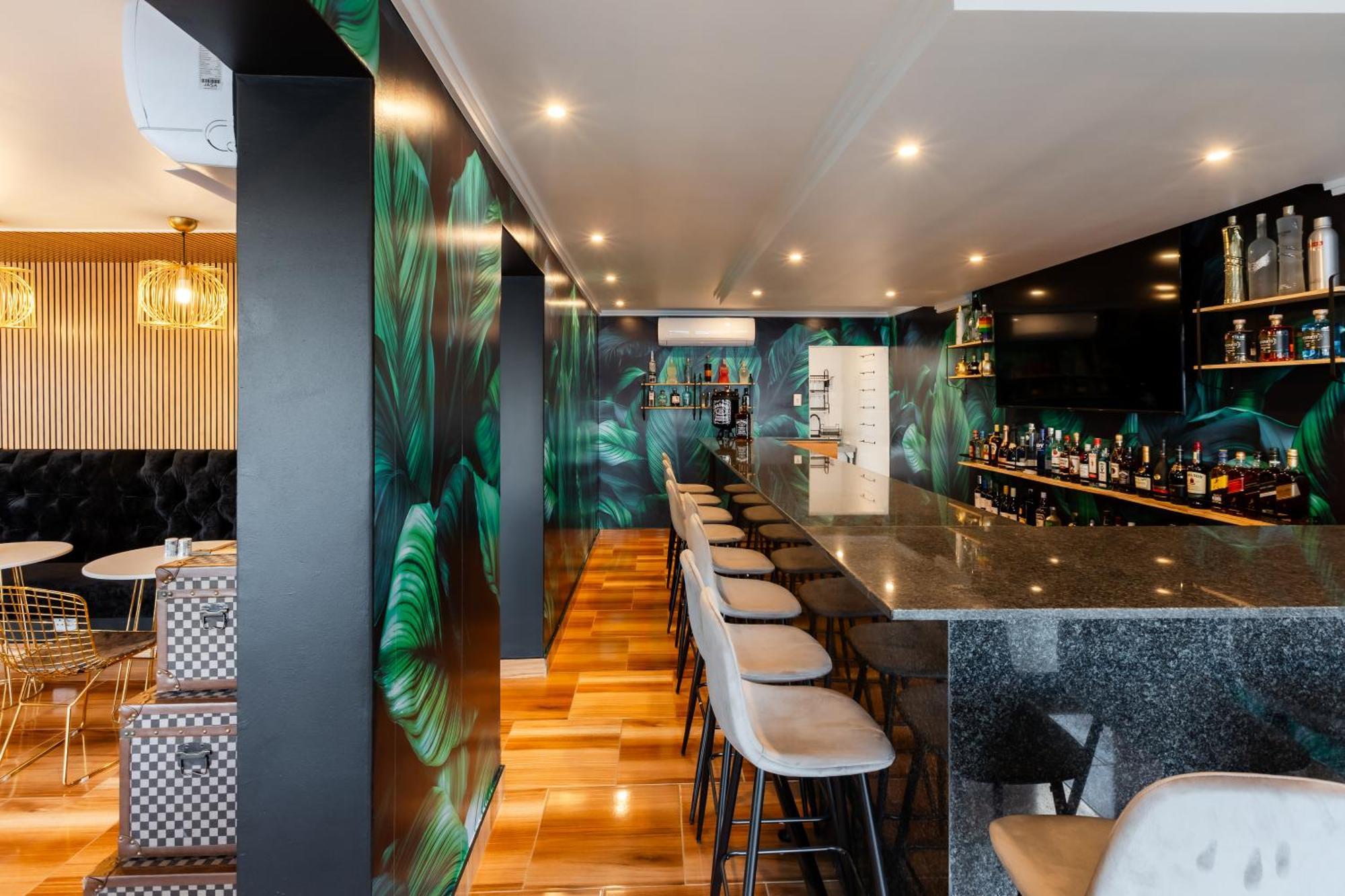 Bedfordview Hotel & Apartments ヨハネスブルグ エクステリア 写真