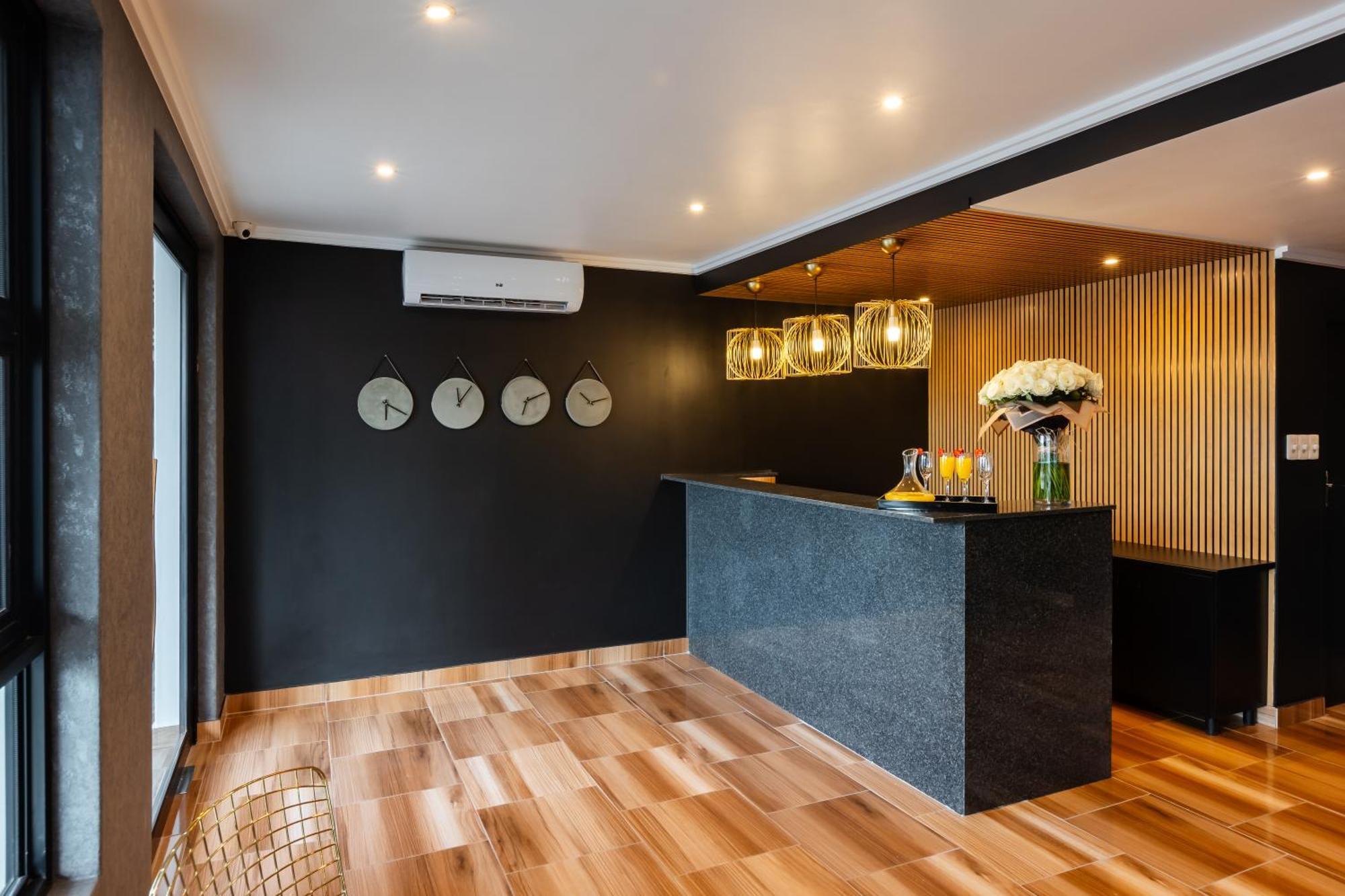 Bedfordview Hotel & Apartments ヨハネスブルグ エクステリア 写真