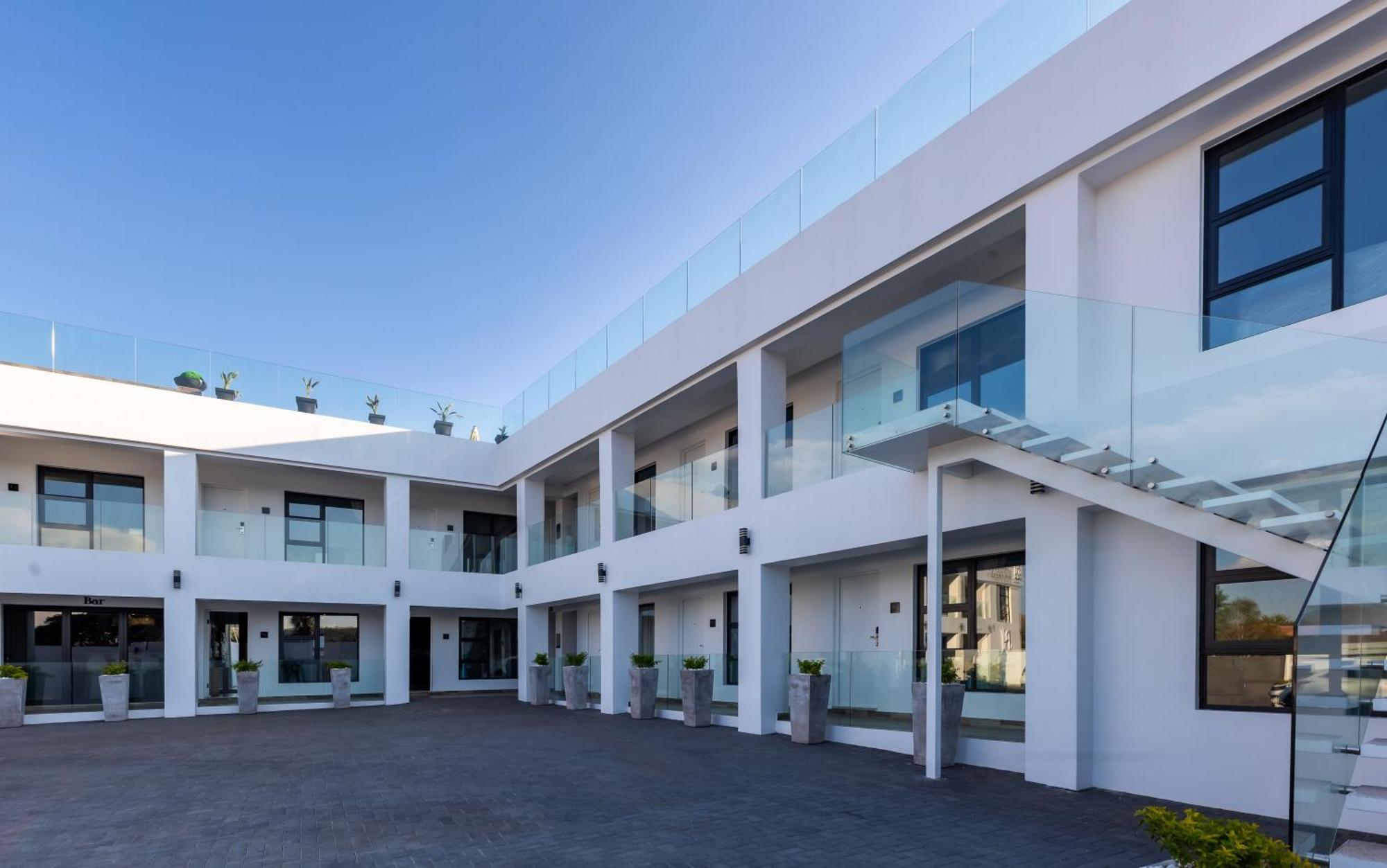 Bedfordview Hotel & Apartments ヨハネスブルグ エクステリア 写真